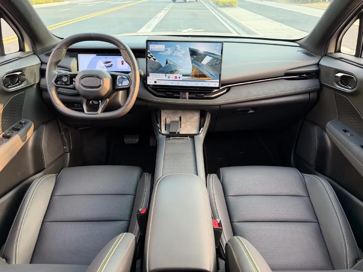 2025 LYNK&CO 06 1.5T 181HP L4 7DCT,autocango,china used car exporter,china ev exporter,chinese used car exporter,chinese used ev exporter