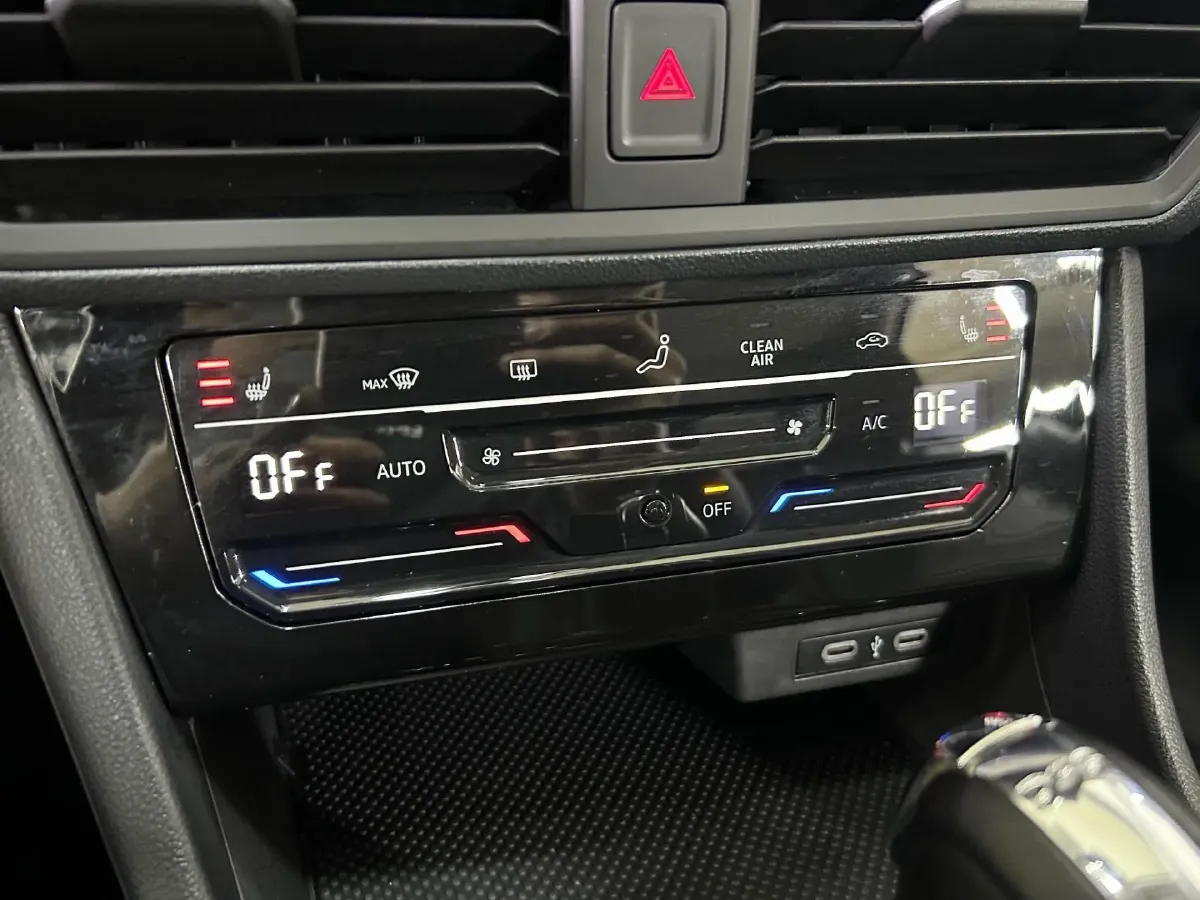 2023 Volkswagen Bora 1.2T 116HP L4 7DCT,autocango,china used car exporter,china ev exporter,chinese used car exporter,chinese used ev exporter