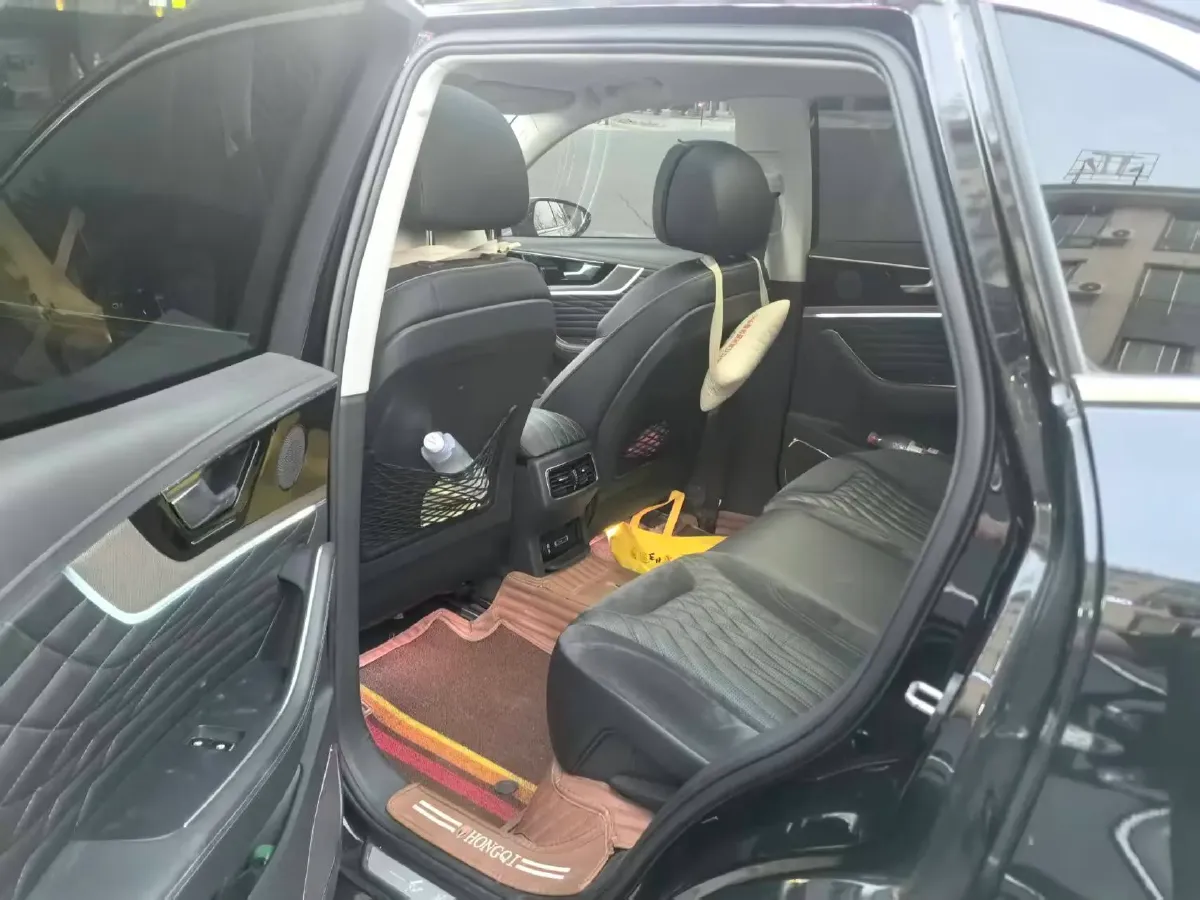 2022 HongQi HS5 2.0T 224HP L4 6AT,autocango,china used car exporter,china ev exporter,chinese used car exporter,chinese used ev exporter