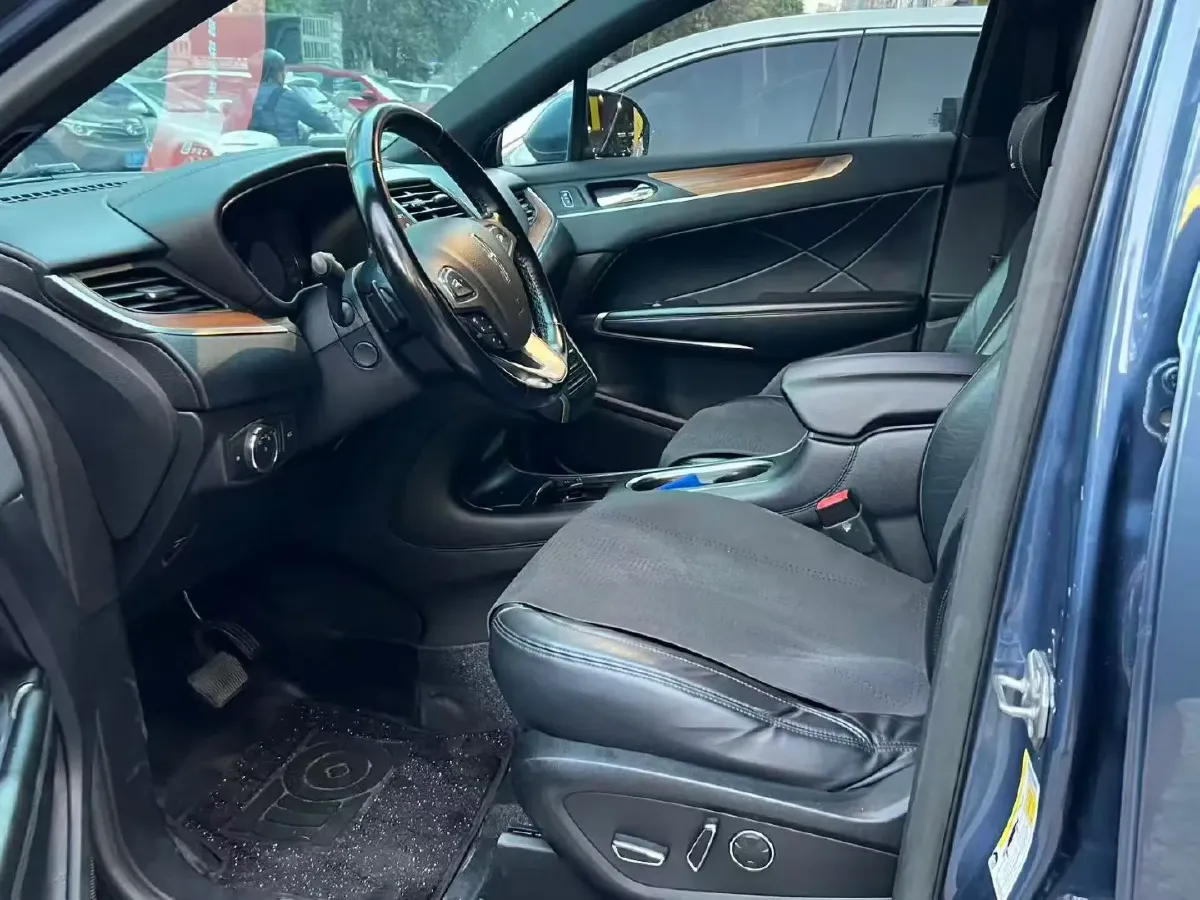 2018 Lincoln MKC 2.0T 253HP L4 6AT,autocango,china used car exporter,china ev exporter,chinese used car exporter,chinese used ev exporter