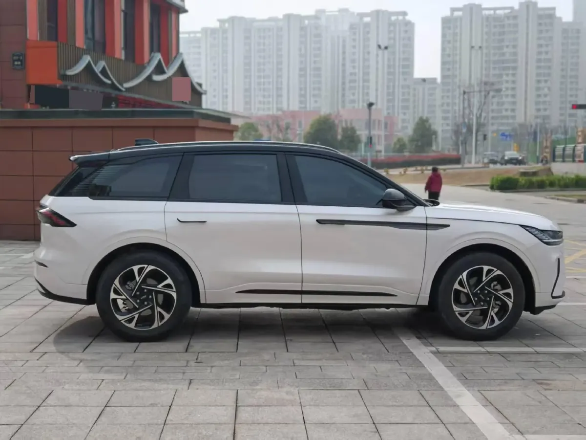 2025 Lincoln Nautilus 2.0T 282HP L4 E-CVT Hybrid,autocango,china used car exporter,china ev exporter,chinese used car exporter,chinese used ev exporter