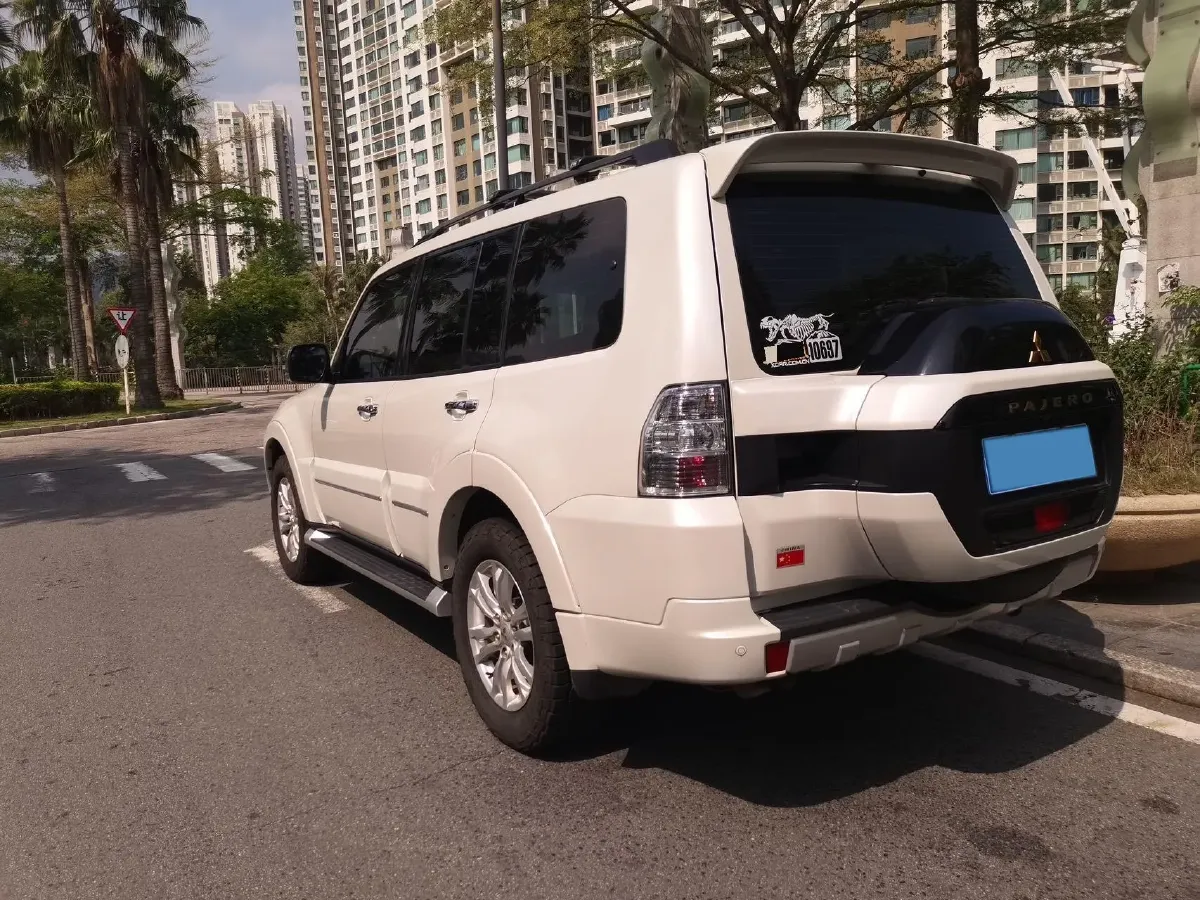 2018 Mitsubishi Pajero 3.0L 174HP V6 5AT,autocango,china used car exporter,china ev exporter,chinese used car exporter,chinese used ev exporter