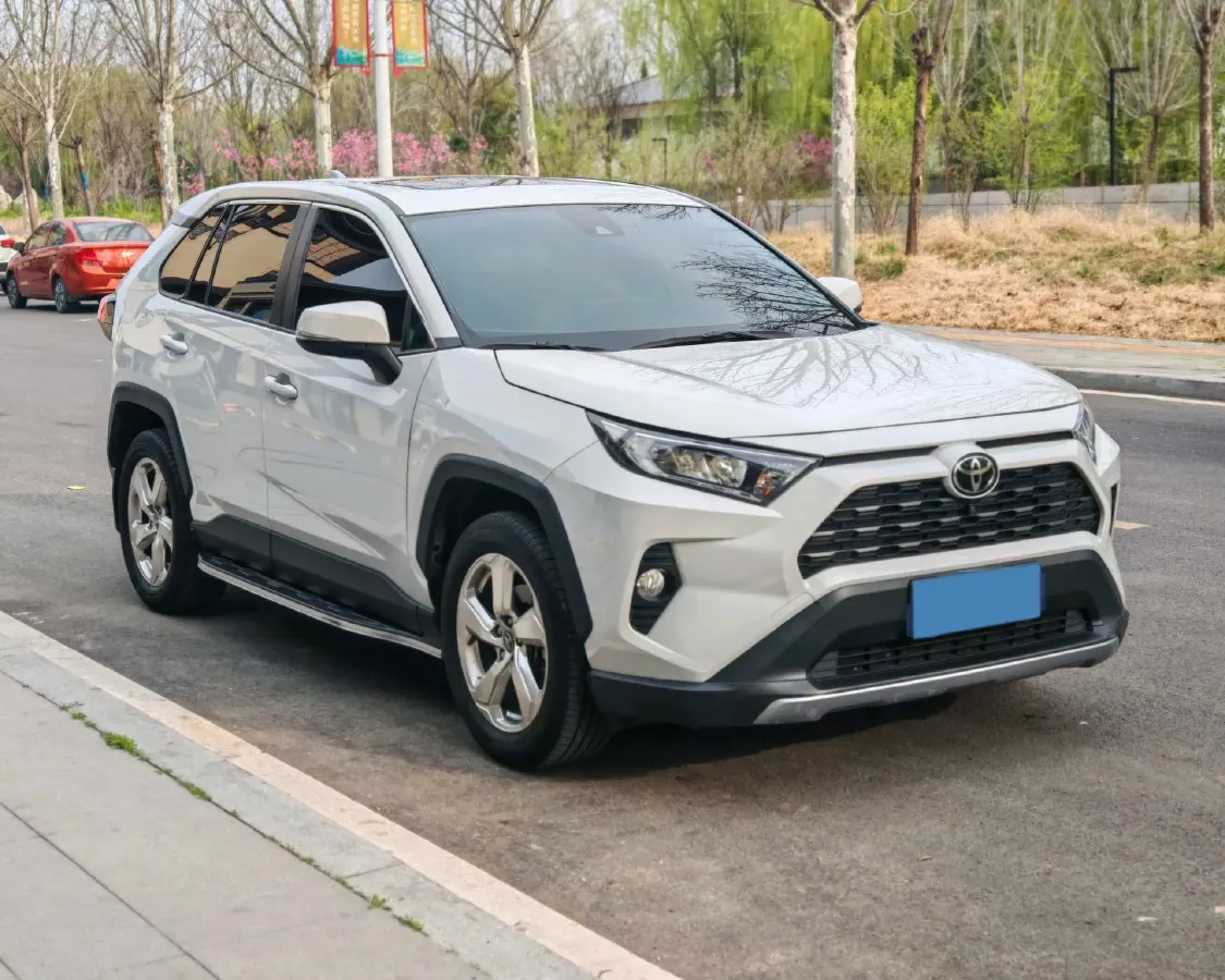 2020 Toyota RAV4 2.0L 171HP L4 CVT,autocango,china used car exporter,china ev exporter,chinese used car exporter,chinese used ev exporter