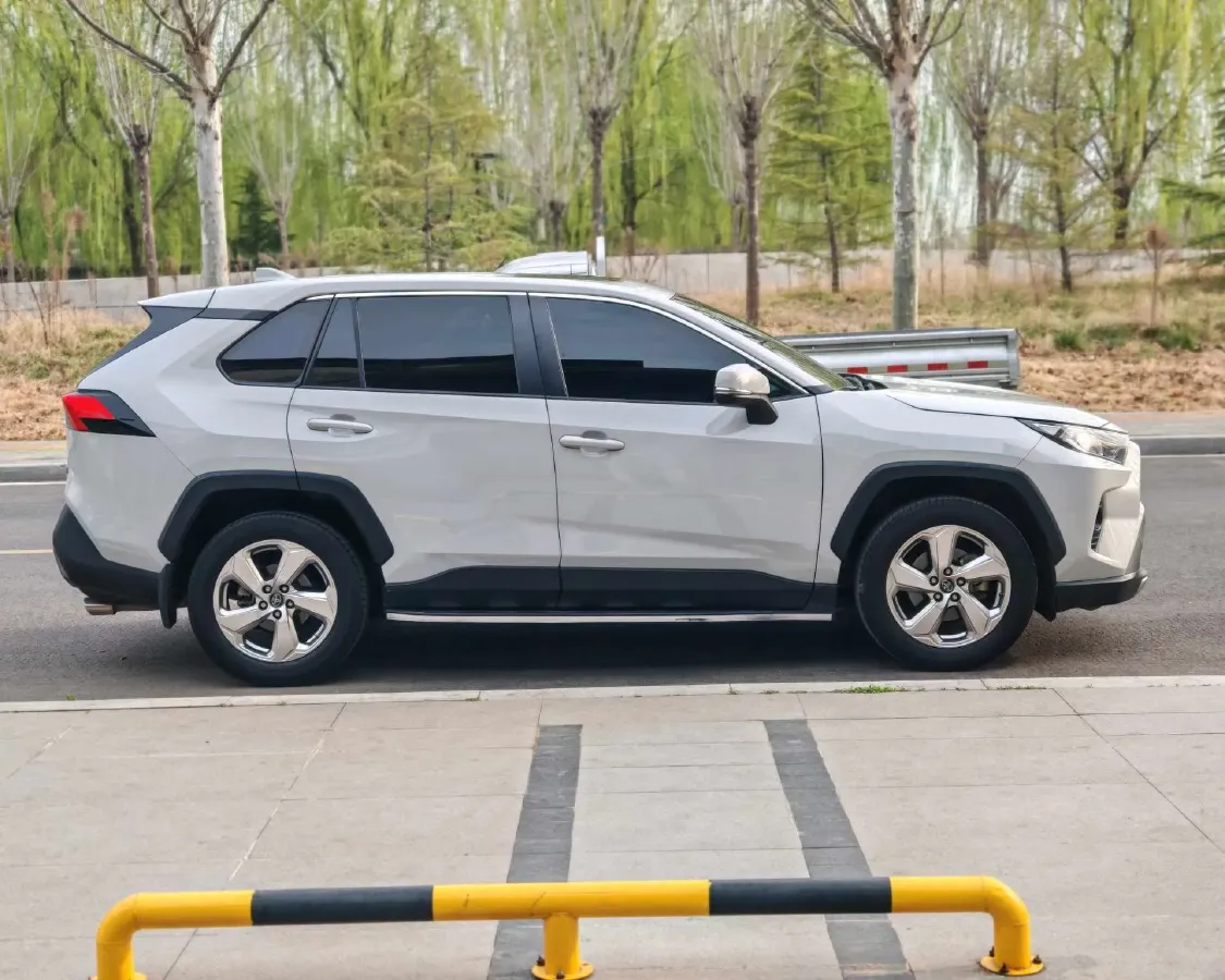 2020 Toyota RAV4 2.0L 171HP L4 CVT,autocango,china used car exporter,china ev exporter,chinese used car exporter,chinese used ev exporter