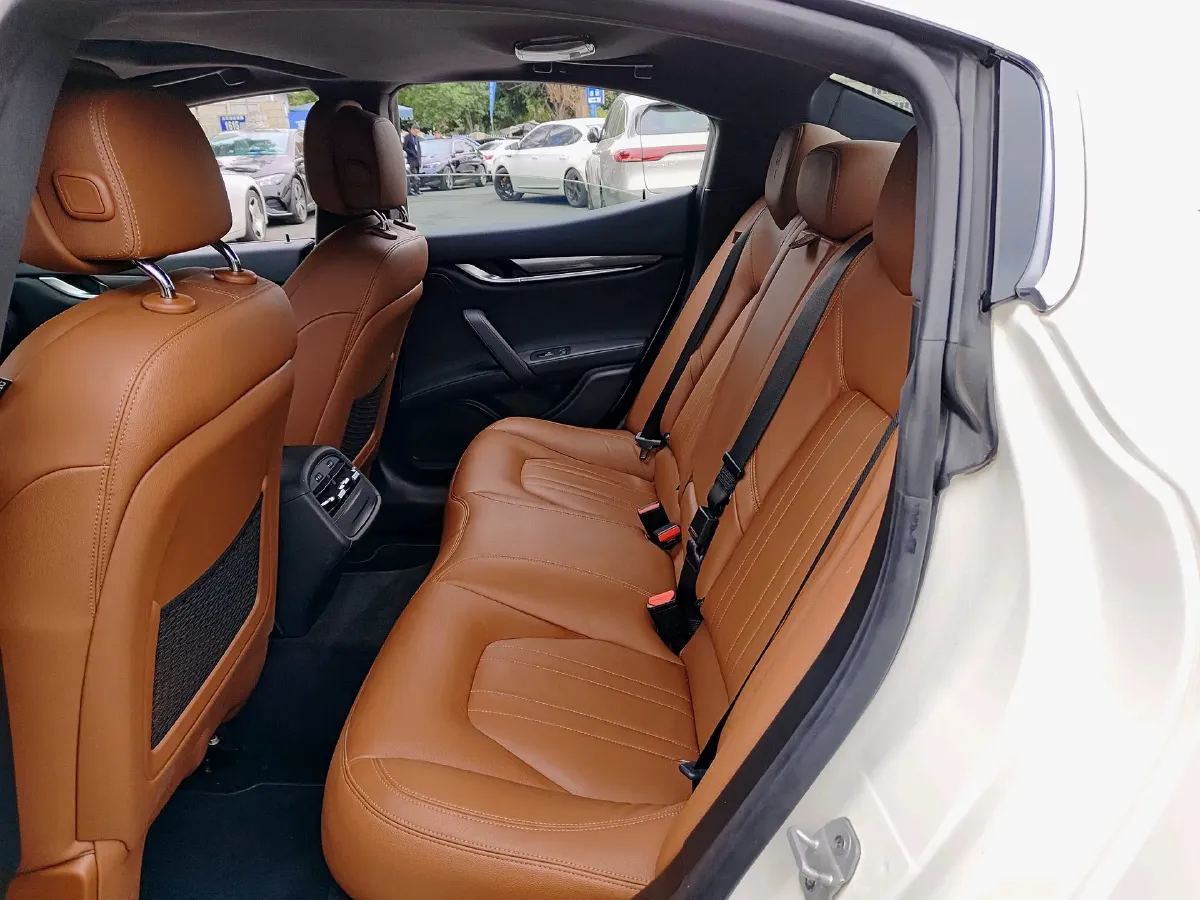 2018 Maserati Ghibli 3.0T 350HP V6 8AT,autocango,china used car exporter,china ev exporter,chinese used car exporter,chinese used ev exporter