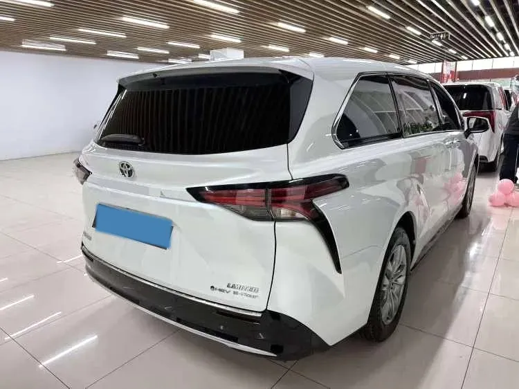 2024 Toyota Sienna 2.5L 189HP L4 E-CVT Hybrid,autocango,china used car exporter,china ev exporter,chinese used car exporter,chinese used ev exporter