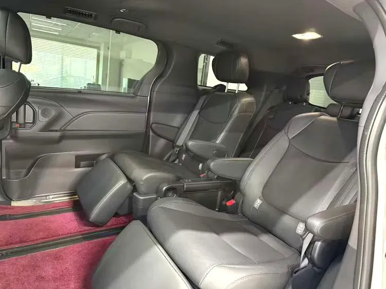 2024 Toyota Sienna 2.5L 189HP L4 E-CVT Hybrid,autocango,china used car exporter,china ev exporter,chinese used car exporter,chinese used ev exporter