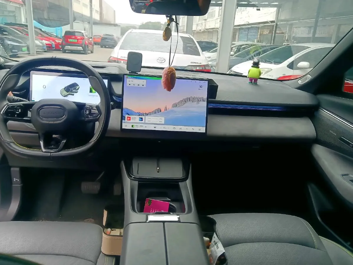 2025 LYNK&CO 08 EM-P 1.5T 163HP L4 3DHT PHEV 39.6/39.8KWH,autocango,china used car exporter,china ev exporter,chinese used car exporter,chinese used ev exporter