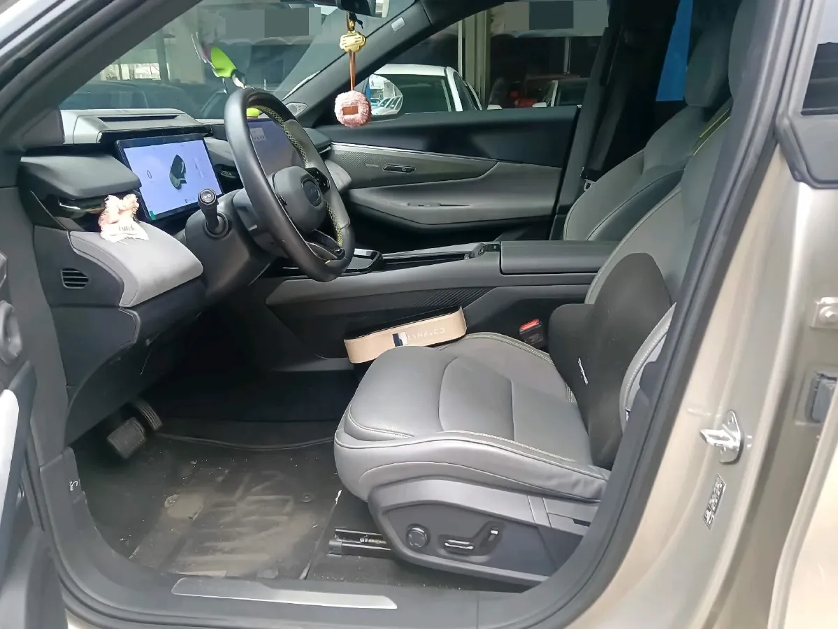 2025 LYNK&CO 08 EM-P 1.5T 163HP L4 3DHT PHEV 39.6/39.8KWH,autocango,china used car exporter,china ev exporter,chinese used car exporter,chinese used ev exporter