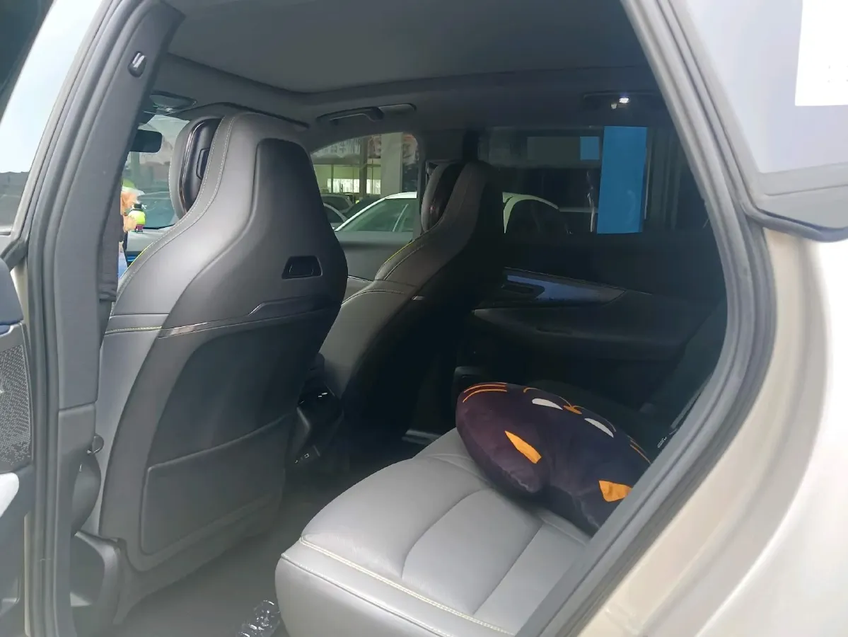 2025 LYNK&CO 08 EM-P 1.5T 163HP L4 3DHT PHEV 39.6/39.8KWH,autocango,china used car exporter,china ev exporter,chinese used car exporter,chinese used ev exporter