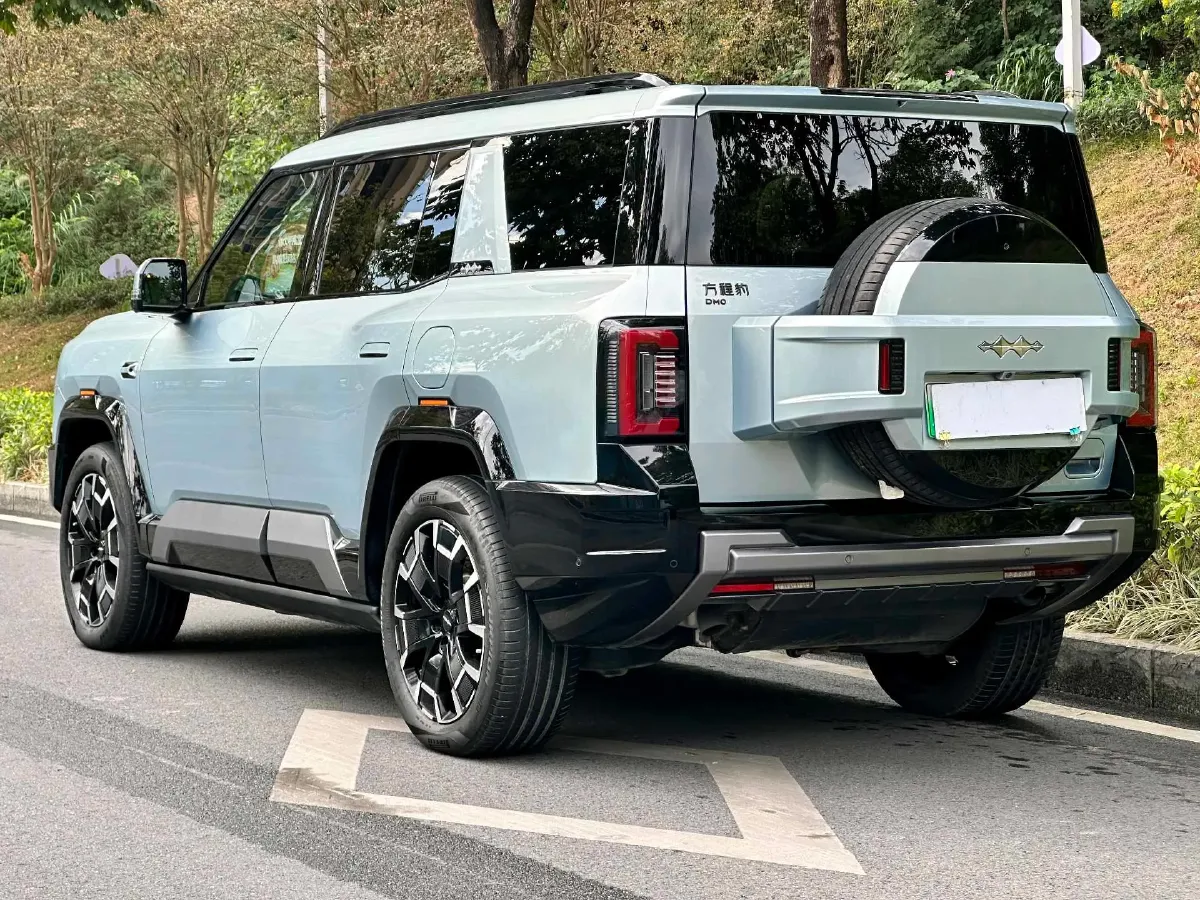 2025 FangChengBao Bao 8 2.0T 245HP L4 E-CVT PHEV 36.8KWH,autocango,china used car exporter,china ev exporter,chinese used car exporter,chinese used ev exporter