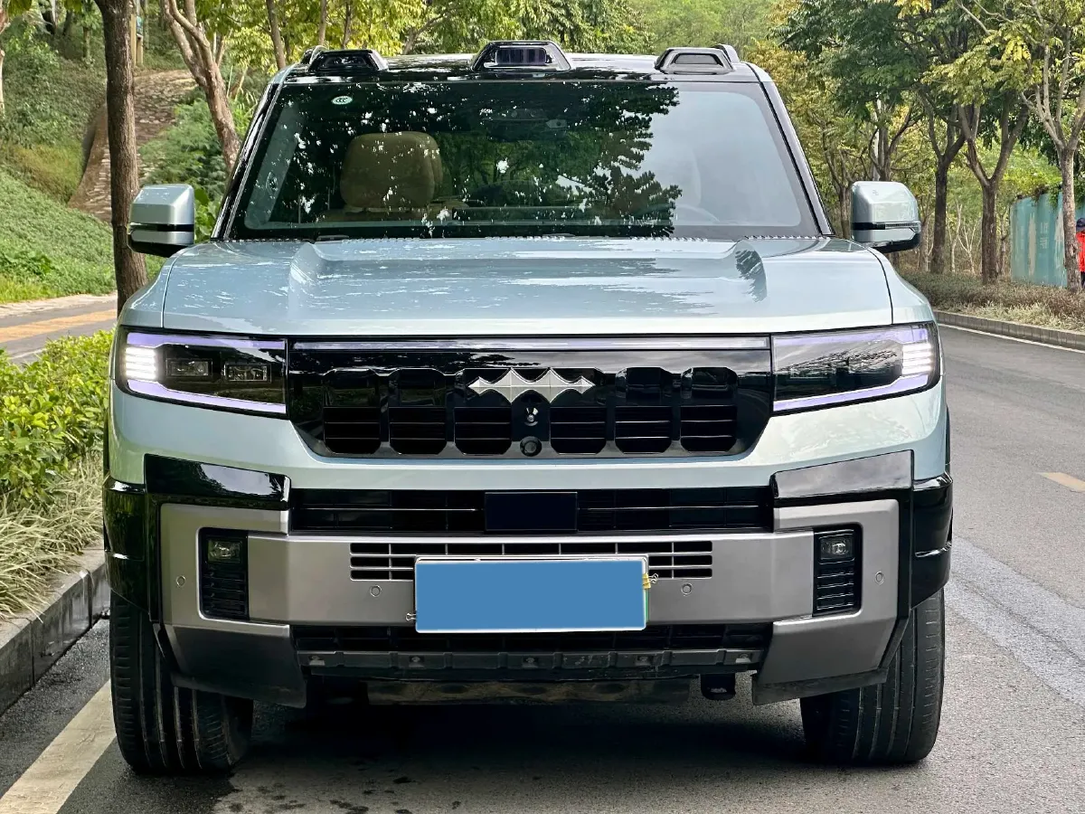 2025 FangChengBao Bao 8 2.0T 245HP L4 E-CVT PHEV 36.8KWH,autocango,china used car exporter,china ev exporter,chinese used car exporter,chinese used ev exporter