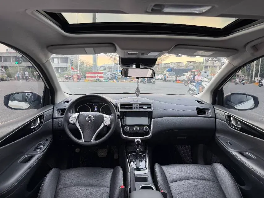 2021 Nissan Tiida 1.6L 122HP L4 CVT,autocango,china used car exporter,china ev exporter,chinese used car exporter,chinese used ev exporter