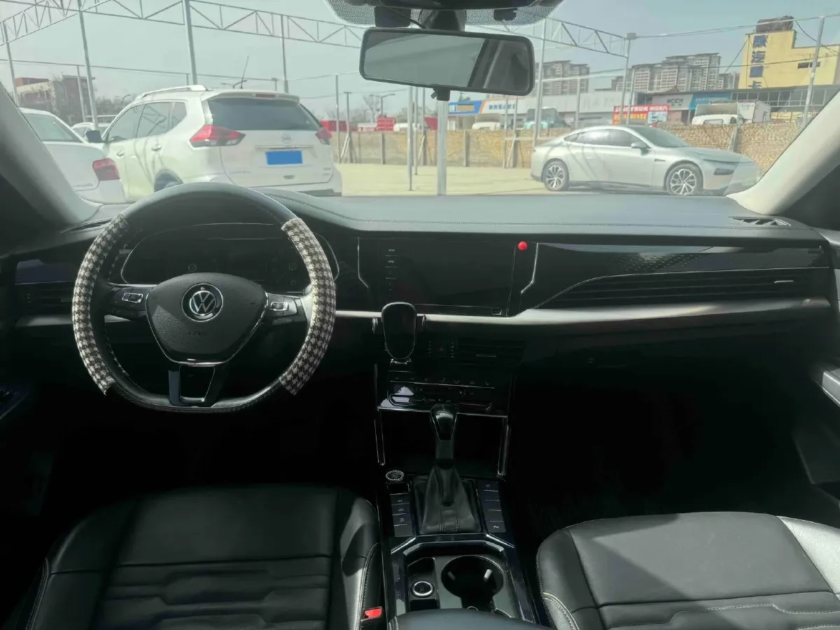 2020 Volkswagen Passat 2.0T 186HP L4 7DCT,autocango,china used car exporter,china ev exporter,chinese used car exporter,chinese used ev exporter