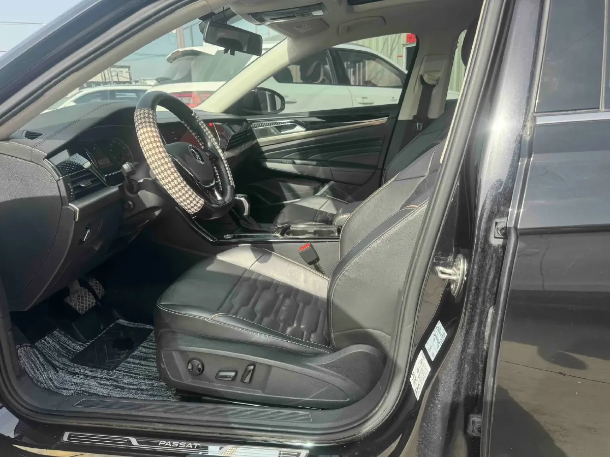 2020 Volkswagen Passat 2.0T 186HP L4 7DCT,autocango,china used car exporter,china ev exporter,chinese used car exporter,chinese used ev exporter