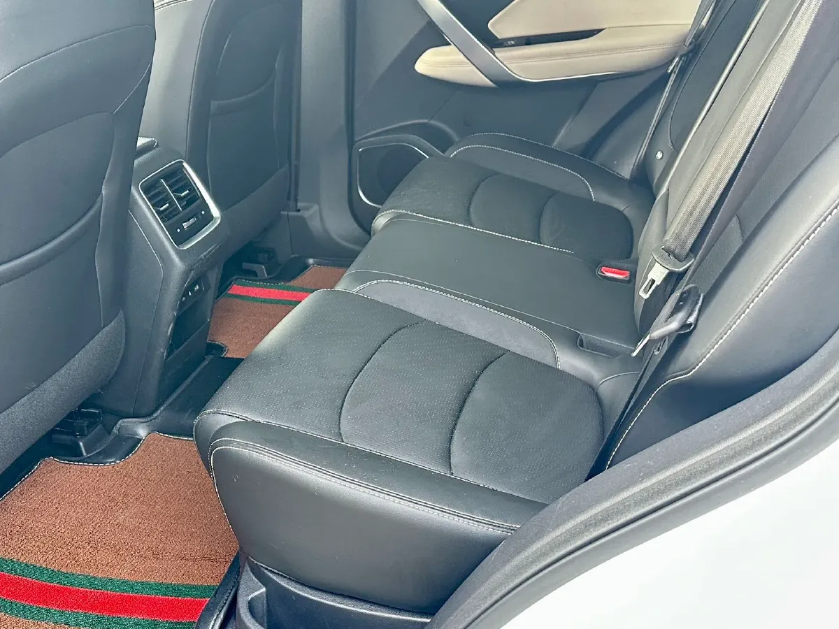 2022 Geely Azkarra 1.8T 184HP L4 7DCT,autocango,china used car exporter,china ev exporter,chinese used car exporter,chinese used ev exporter