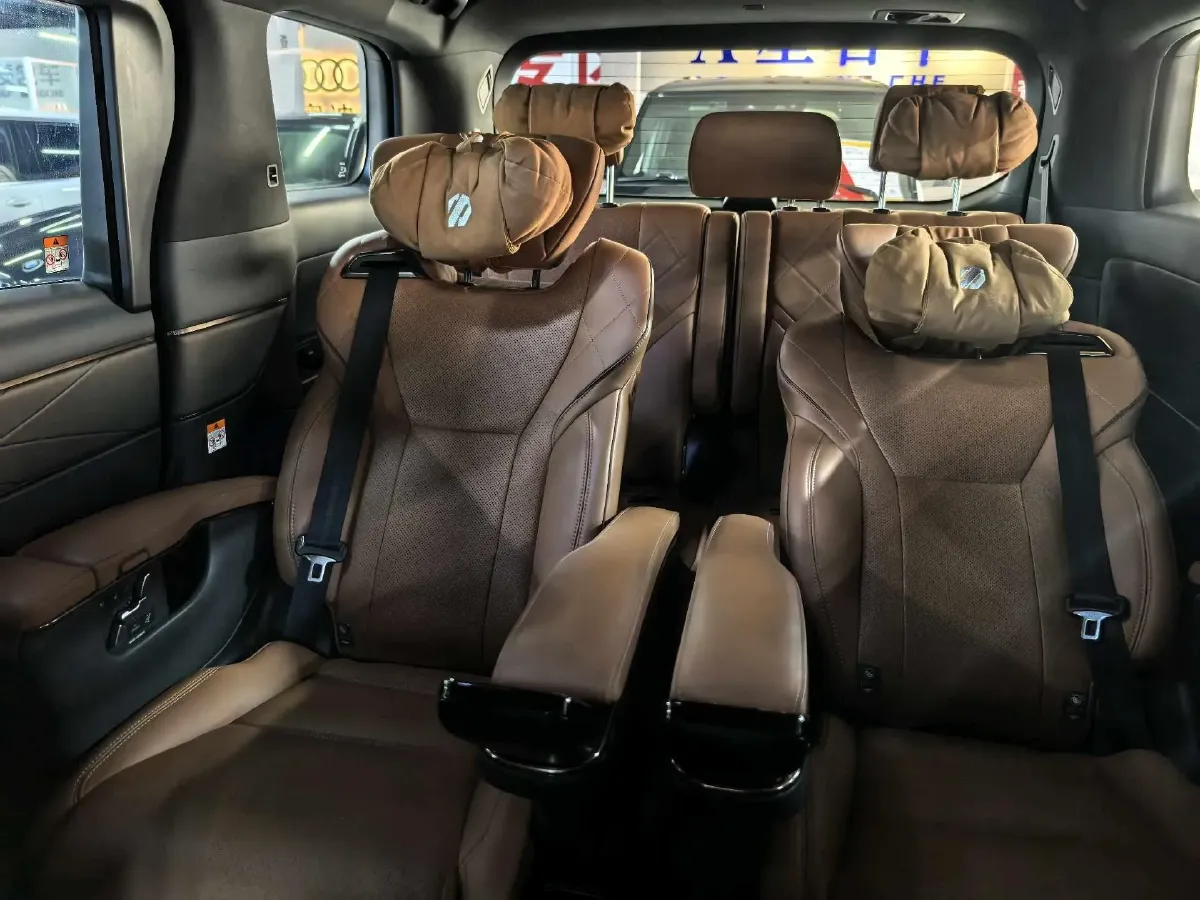 2024 Toyota Alphard 2.5L 190HP L4 E-CVT Hybrid,autocango,china used car exporter,china ev exporter,chinese used car exporter,chinese used ev exporter