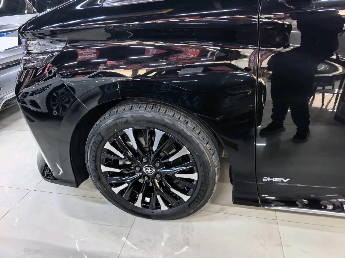 2024 Toyota Alphard 2.5L 190HP L4 E-CVT Hybrid,autocango,china used car exporter,china ev exporter,chinese used car exporter,chinese used ev exporter