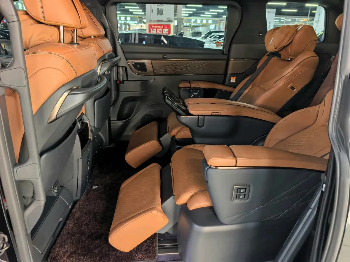 2024 Toyota Alphard 2.5L 190HP L4 E-CVT Hybrid,autocango,china used car exporter,china ev exporter,chinese used car exporter,chinese used ev exporter