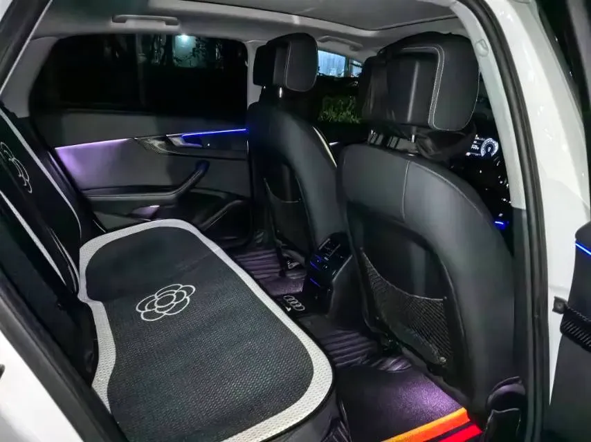 2020 Audi A4L 2.0T 190HP L4 7DCT,autocango,china used car exporter,china ev exporter,chinese used car exporter,chinese used ev exporter