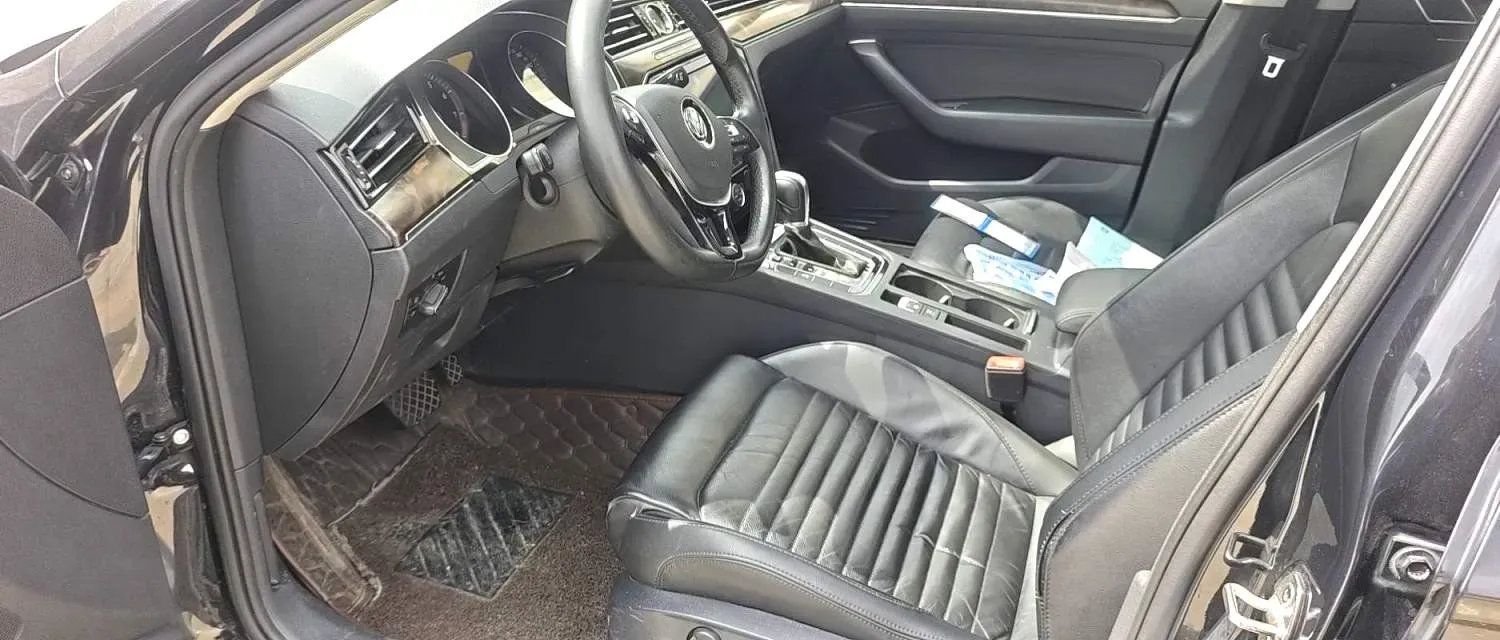 2019 Volkswagen Magotan 2.0T 186HP L4 7DCT,autocango,china used car exporter,china ev exporter,chinese used car exporter,chinese used ev exporter