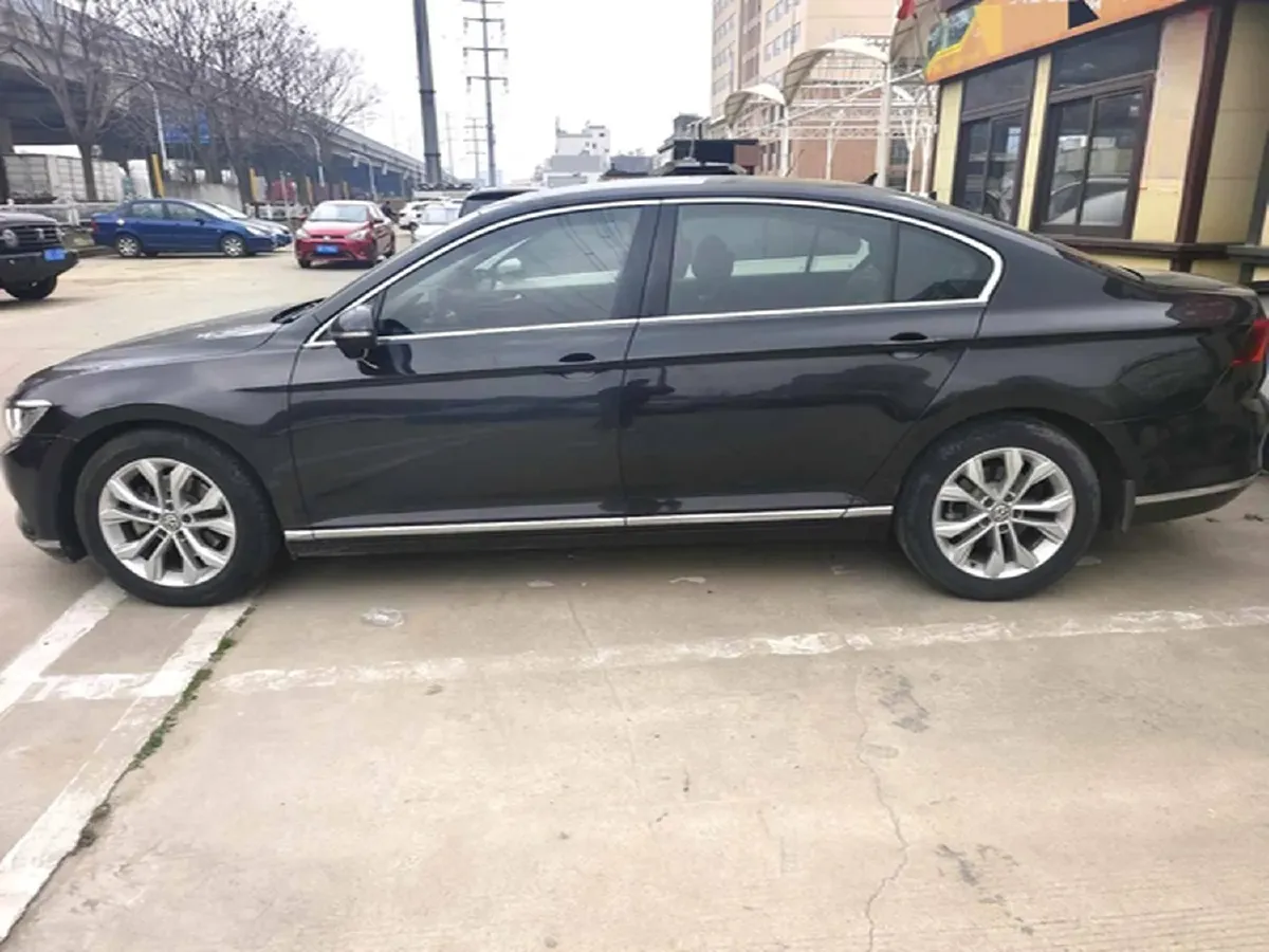 2019 Volkswagen Magotan 2.0T 186HP L4 7DCT,autocango,china used car exporter,china ev exporter,chinese used car exporter,chinese used ev exporter