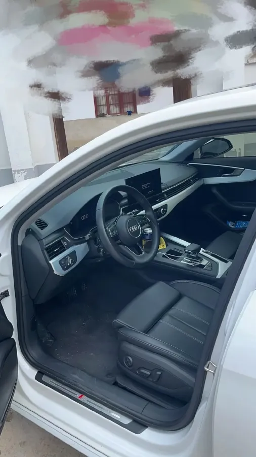 2022 Audi A4L 2.0T 190HP L4 7DCT,autocango,china used car exporter,china ev exporter,chinese used car exporter,chinese used ev exporter