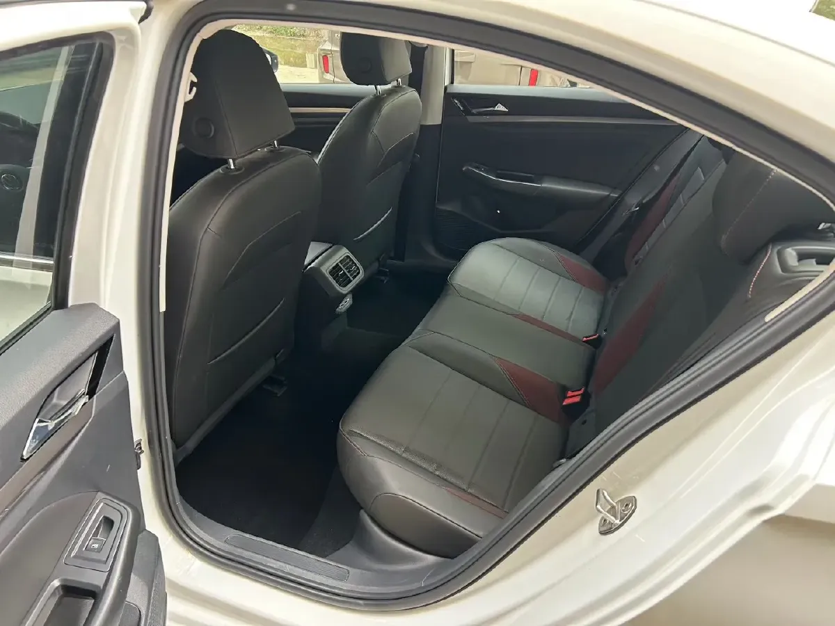 2021 Volkswagen Bora 1.5L 113HP L4 6AT,autocango,china used car exporter,china ev exporter,chinese used car exporter,chinese used ev exporter