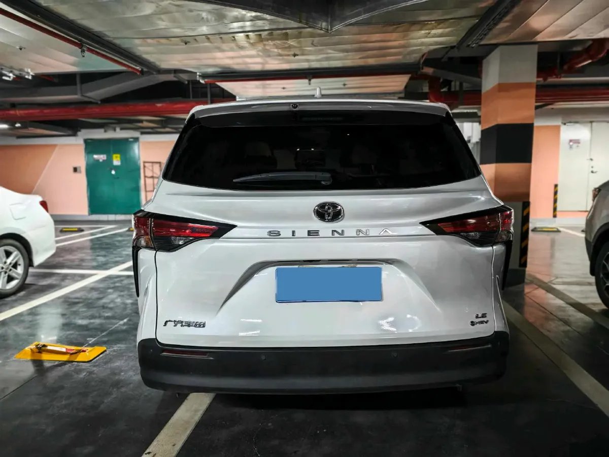 2024 Toyota Sienna 2.5L 189HP L4 E-CVT Hybrid,autocango,china used car exporter,china ev exporter,chinese used car exporter,chinese used ev exporter
