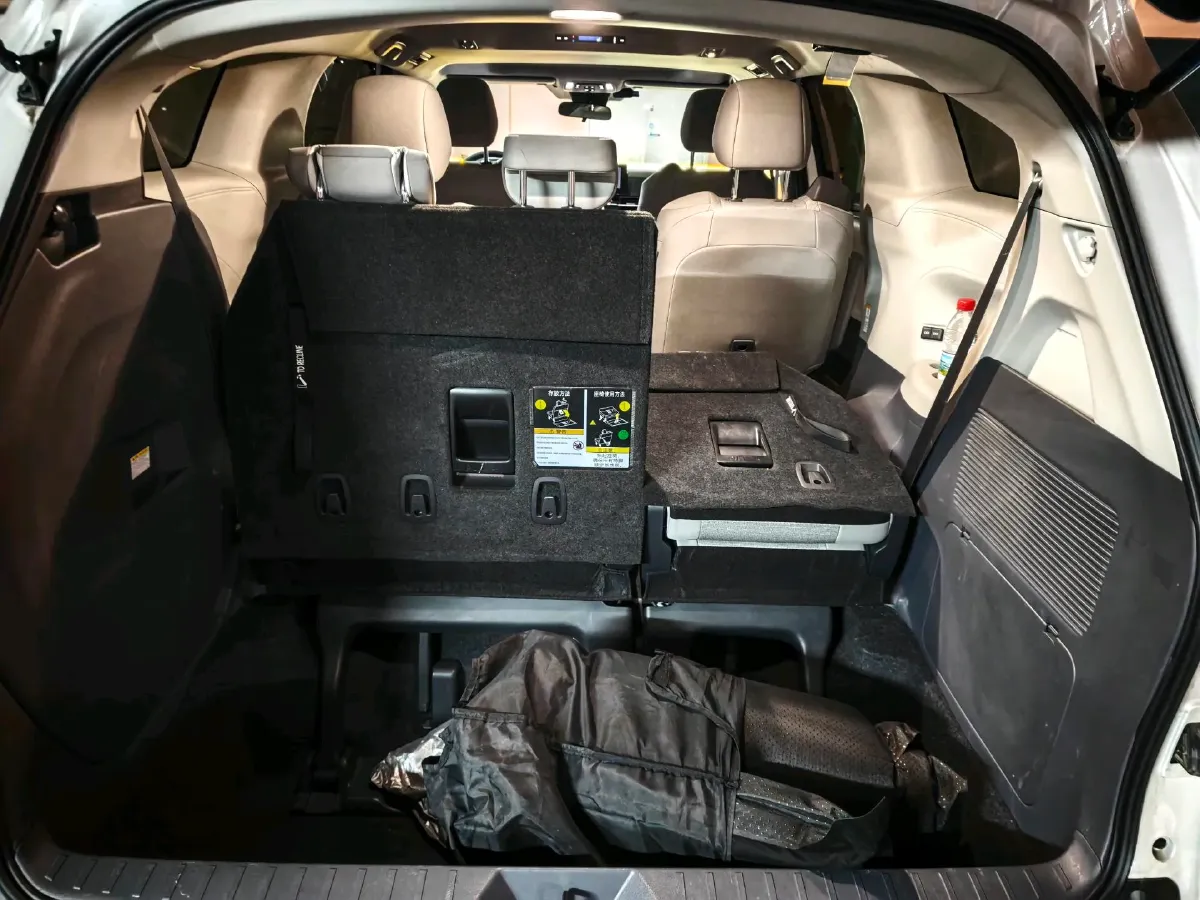 2024 Toyota Sienna 2.5L 189HP L4 E-CVT Hybrid,autocango,china used car exporter,china ev exporter,chinese used car exporter,chinese used ev exporter