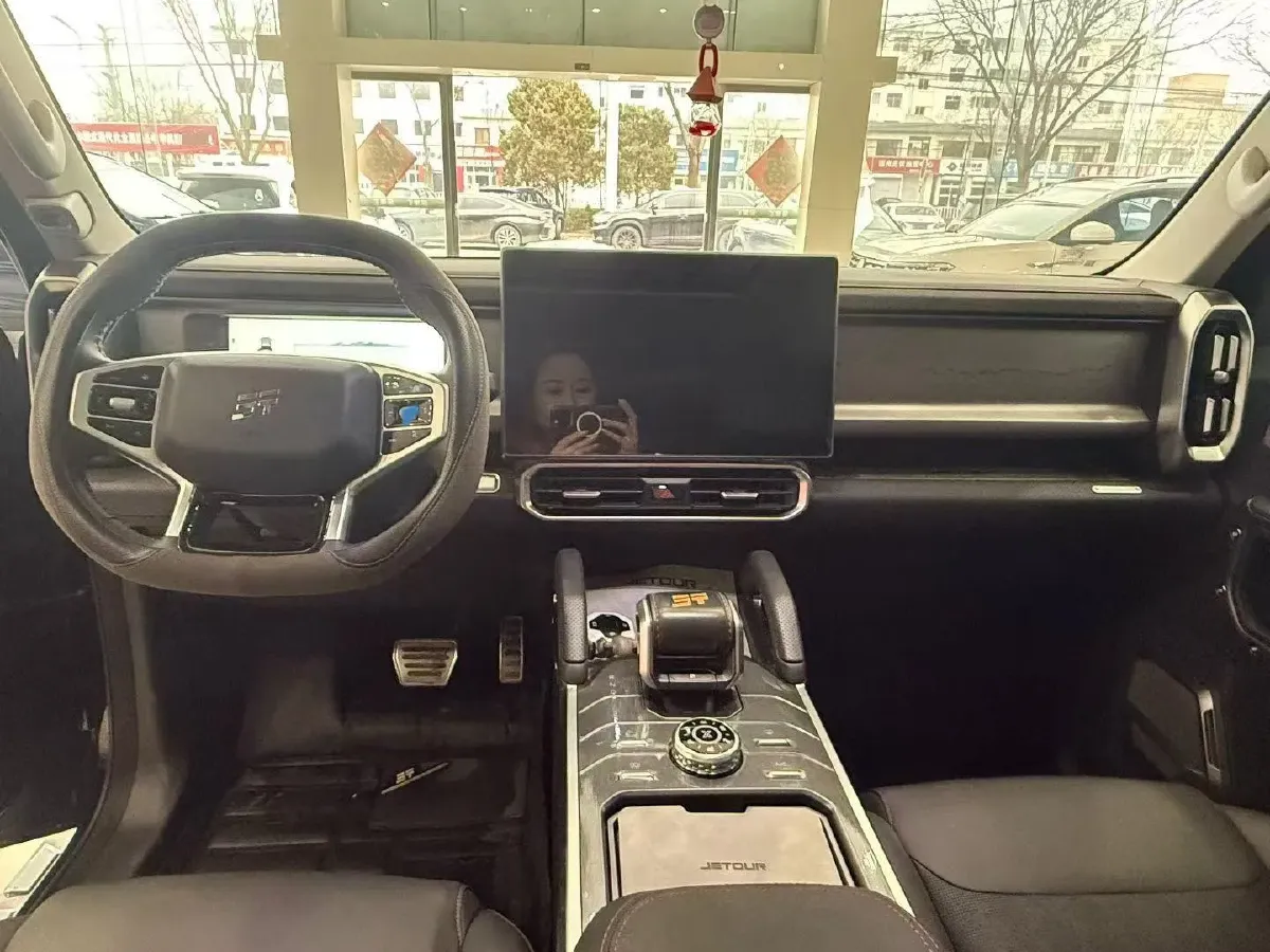 2023 Jetour Traveller 2.0T 254HP L4 7DCT,autocango,china used car exporter,china ev exporter,chinese used car exporter,chinese used ev exporter