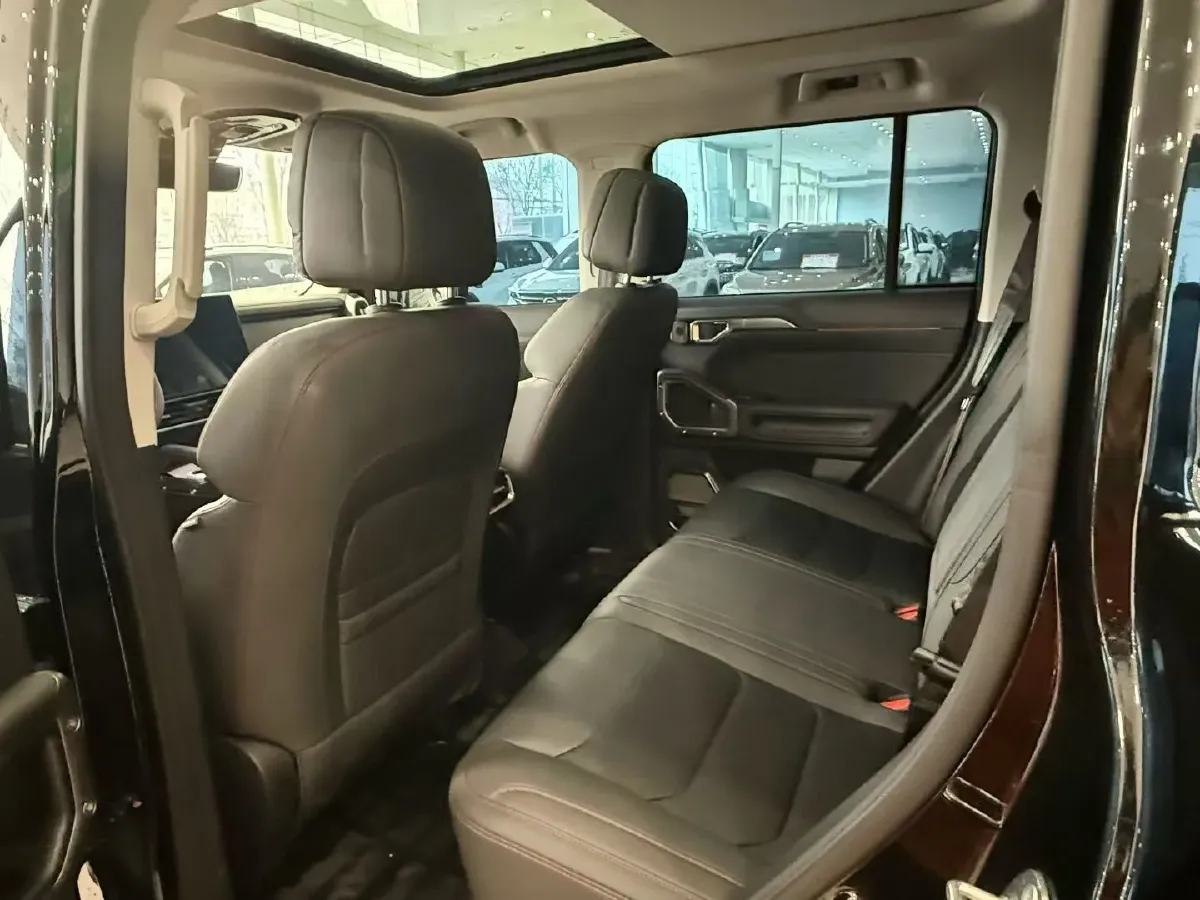 2023 Jetour Traveller 2.0T 254HP L4 7DCT,autocango,china used car exporter,china ev exporter,chinese used car exporter,chinese used ev exporter