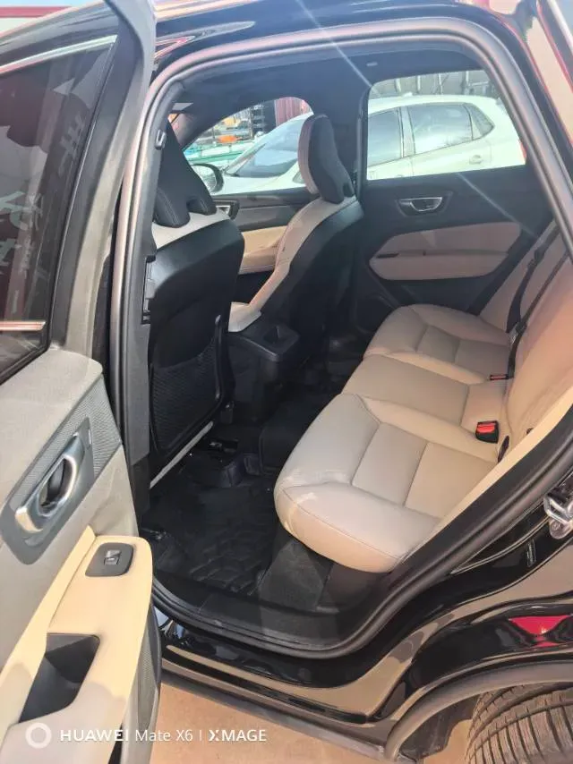 2026 Volvo XC60 2.0T 250HP L4 8AT,autocango,china used car exporter,china ev exporter,chinese used car exporter,chinese used ev exporter