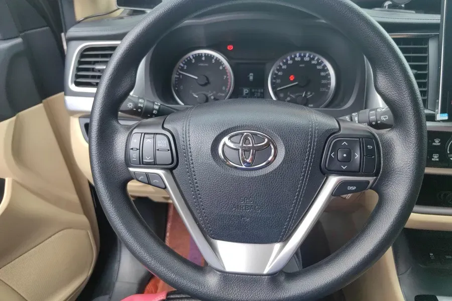 2021 Toyota Highlander 2.0T 220HP L4 6AT,autocango,china used car exporter,china ev exporter,chinese used car exporter,chinese used ev exporter