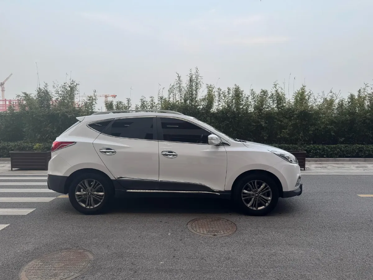2015 Hyundai ix35 2.0L 165HP L4 6AT,autocango,china used car exporter,china ev exporter,chinese used car exporter,chinese used ev exporter