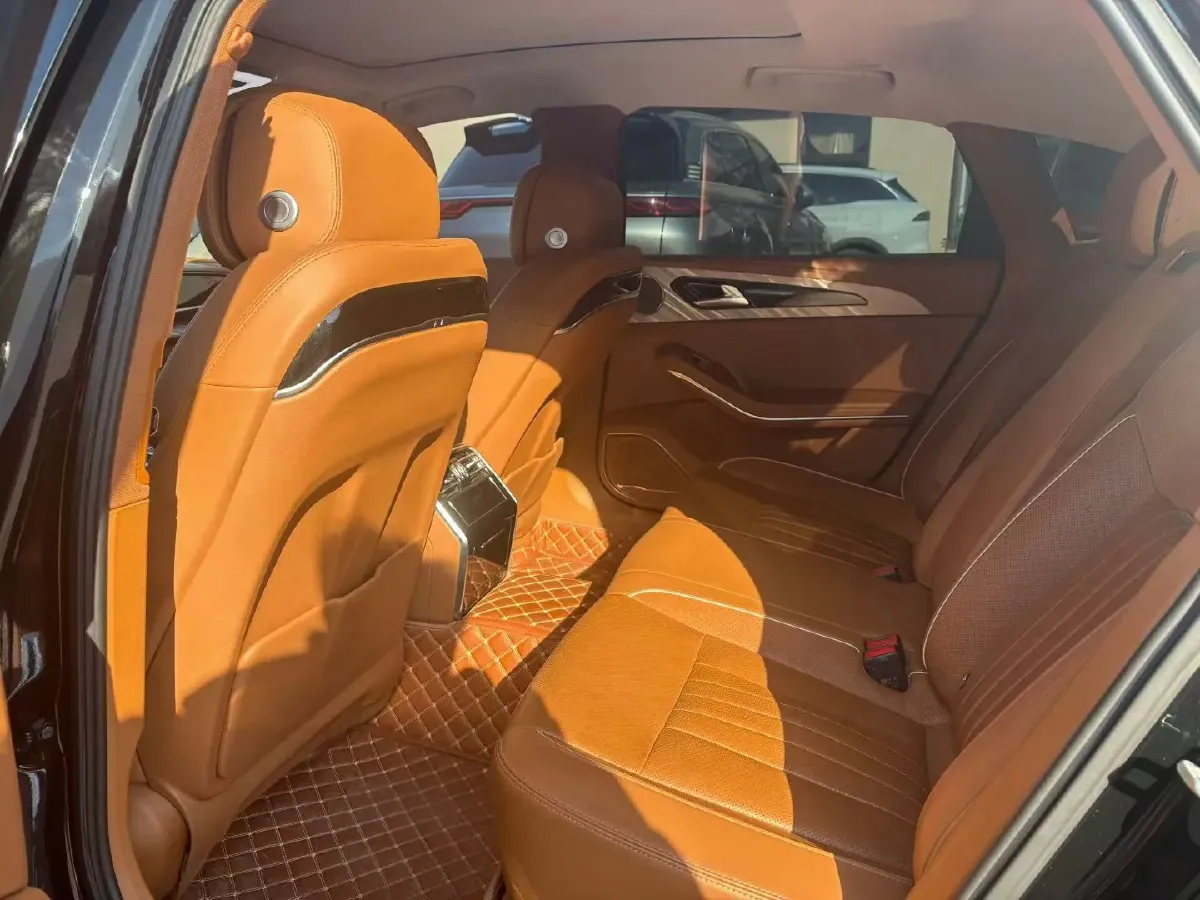 2023 HongQi H9 2.0T 252HP L4 7DCT,autocango,china used car exporter,china ev exporter,chinese used car exporter,chinese used ev exporter