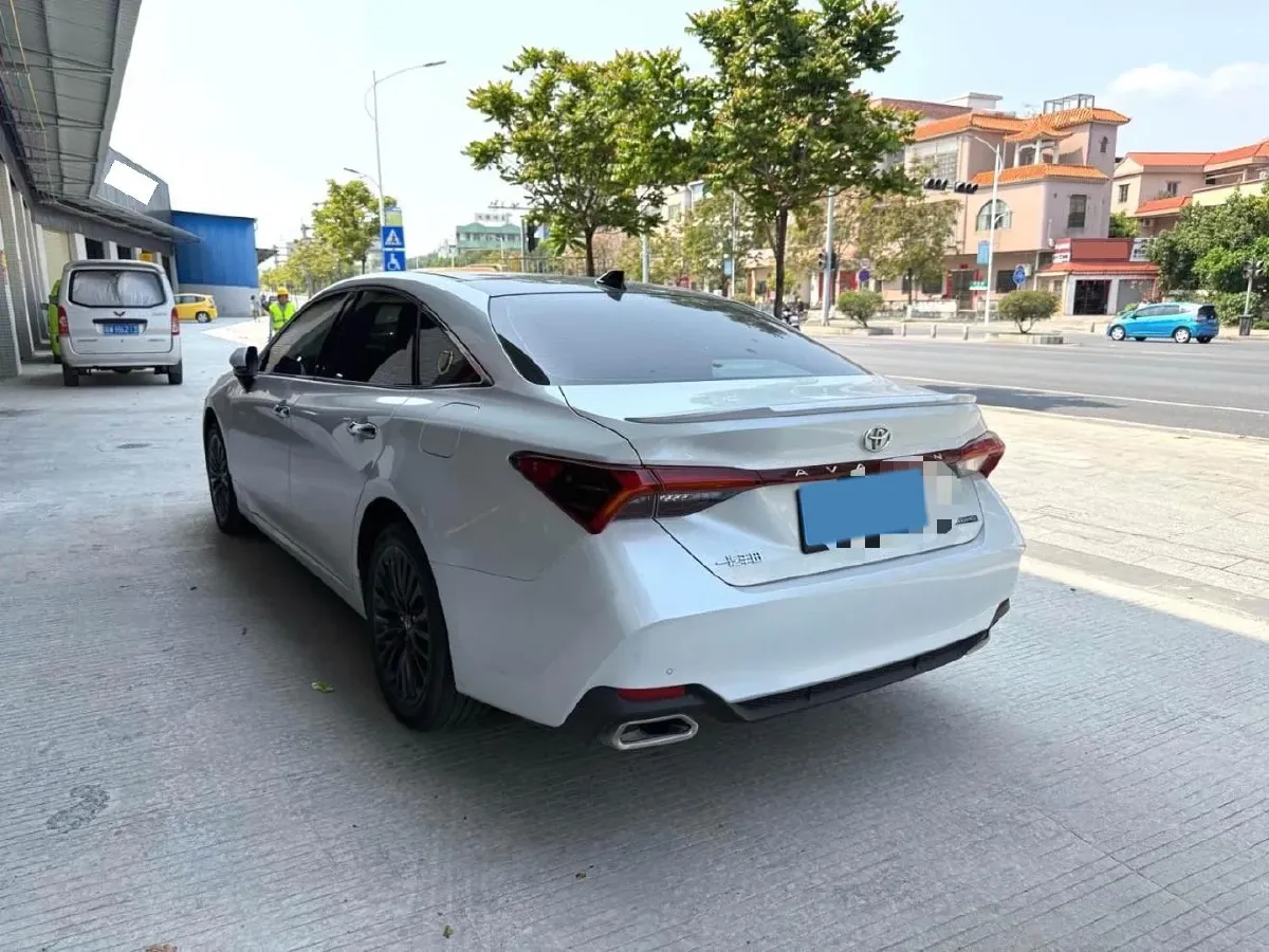 2023 Toyota Avalon 2.5L 207HP L4 8AT,autocango,china used car exporter,china ev exporter,chinese used car exporter,chinese used ev exporter
