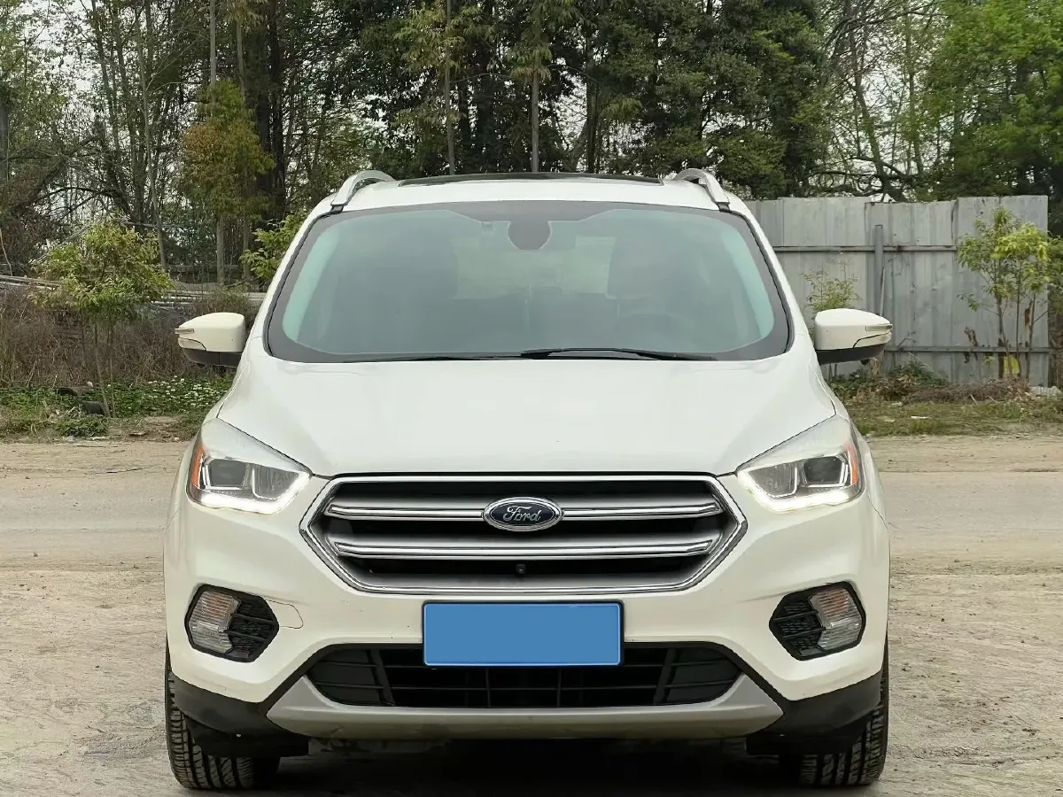 2018 Nissan Terra 2.5L 184HP L4 7AT,autocango,china used car exporter,china ev exporter,chinese used car exporter,chinese used ev exporter