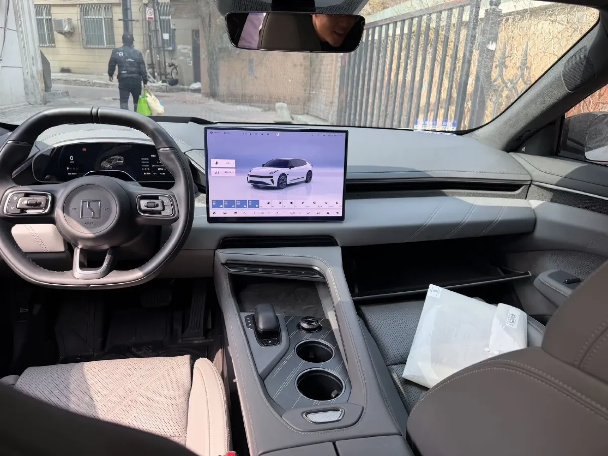 2024 Zeekr 001 BEV 95KWH,autocango,china used car exporter,china ev exporter,chinese used car exporter,chinese used ev exporter