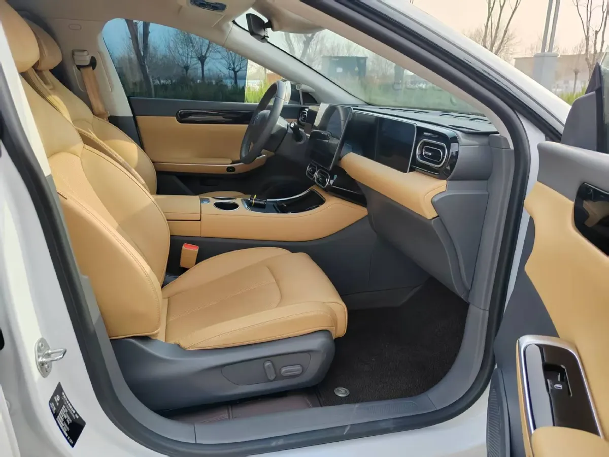 2024 Leapmotor C01 BEV 62.8KWH,autocango,china used car exporter,china ev exporter,chinese used car exporter,chinese used ev exporter