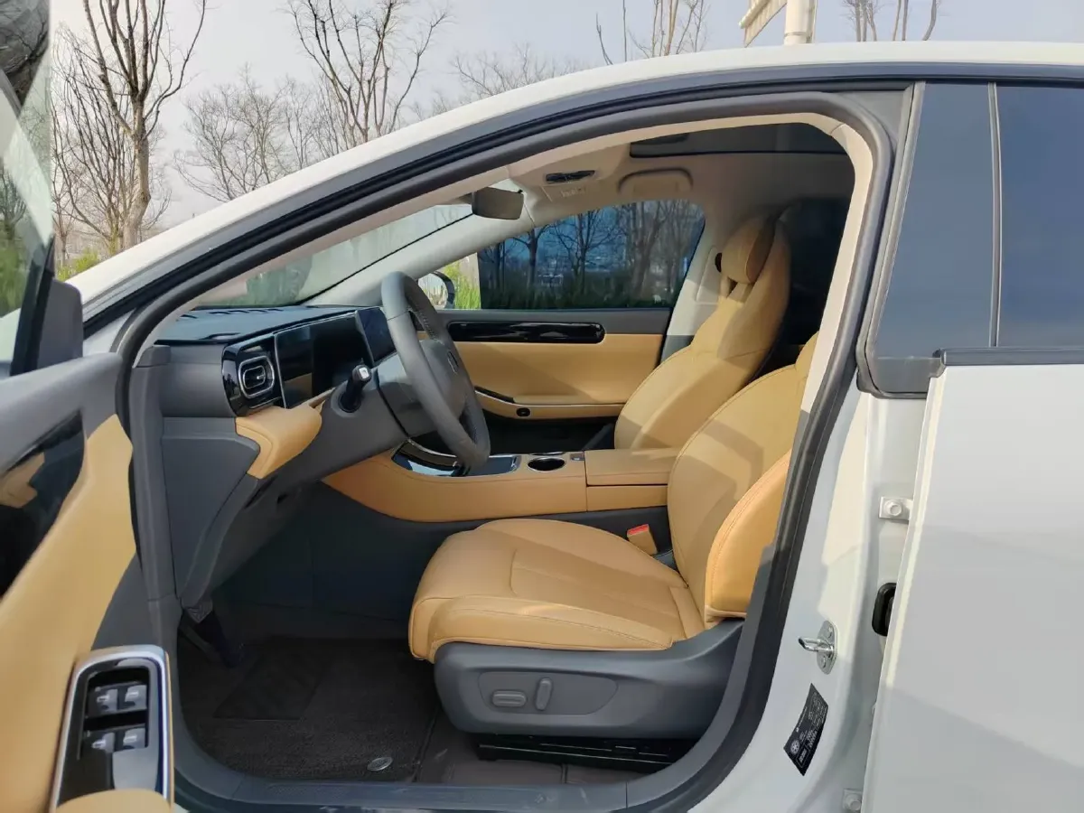 2024 Leapmotor C01 BEV 62.8KWH,autocango,china used car exporter,china ev exporter,chinese used car exporter,chinese used ev exporter