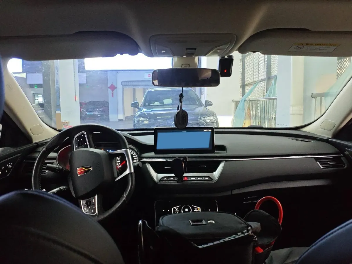 2020 HongQi H5 1.5T 169HP L4 7DCT,autocango,china used car exporter,china ev exporter,chinese used car exporter,chinese used ev exporter