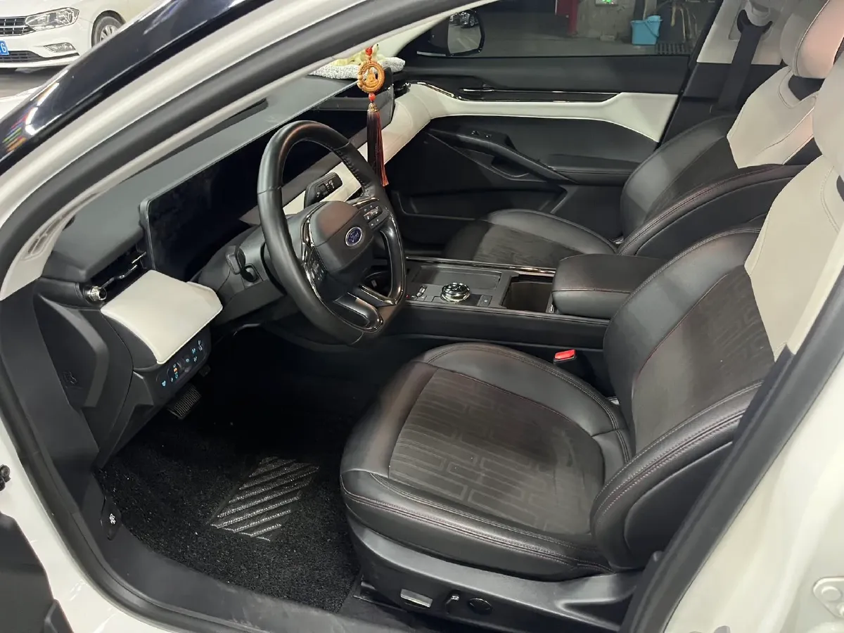 2022 Ford Mondeo 2.0T 238HP L4 8AT,autocango,china used car exporter,china ev exporter,chinese used car exporter,chinese used ev exporter