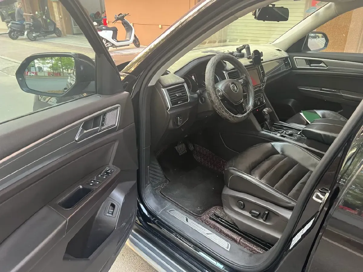 2019 Volkswagen Teramont 2.0T 220HP L4 7DCT,autocango,china used car exporter,china ev exporter,chinese used car exporter,chinese used ev exporter