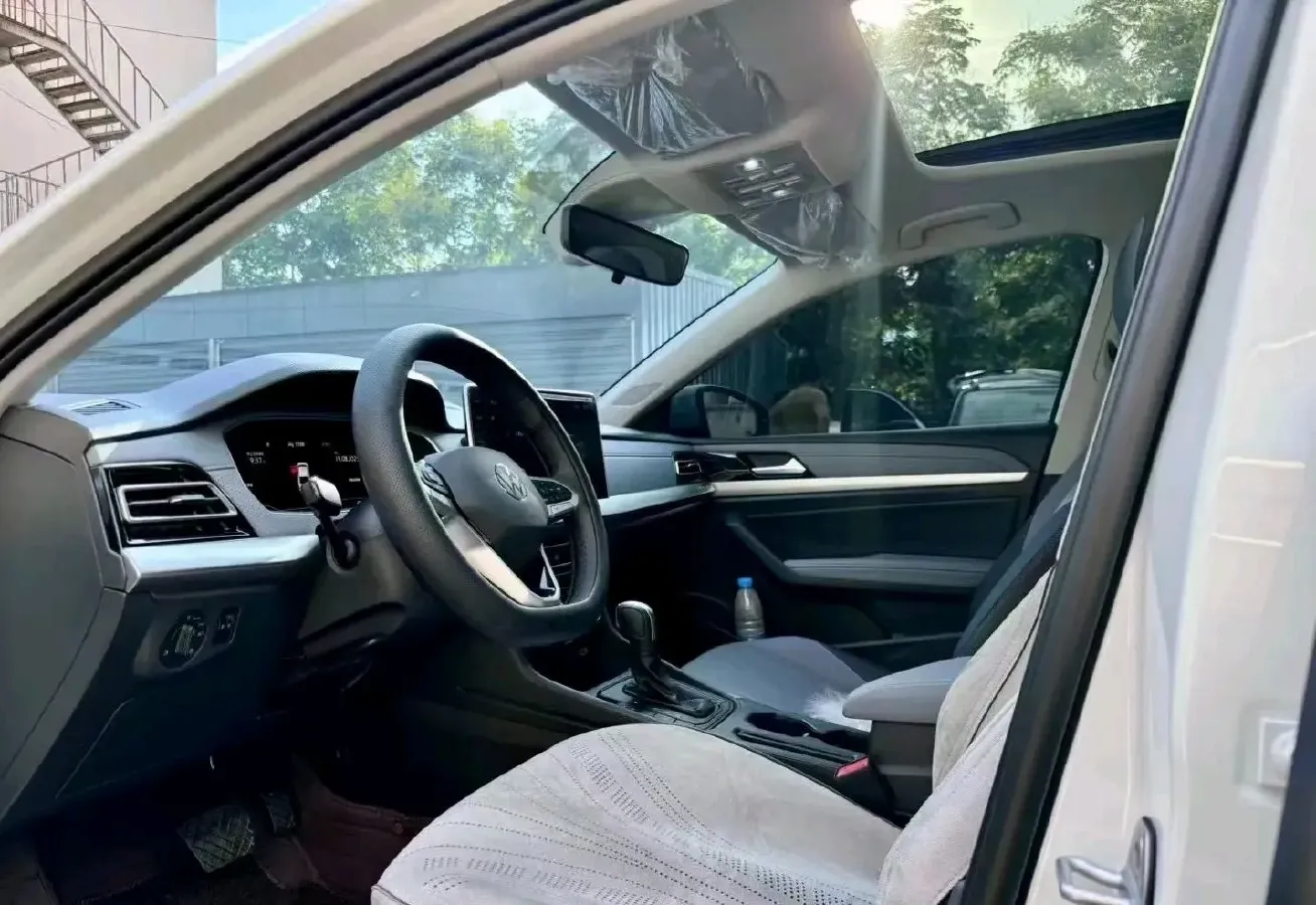 2024 Volkswagen Lavida 1.5T 160HP L4 7DCT,autocango,china used car exporter,china ev exporter,chinese used car exporter,chinese used ev exporter