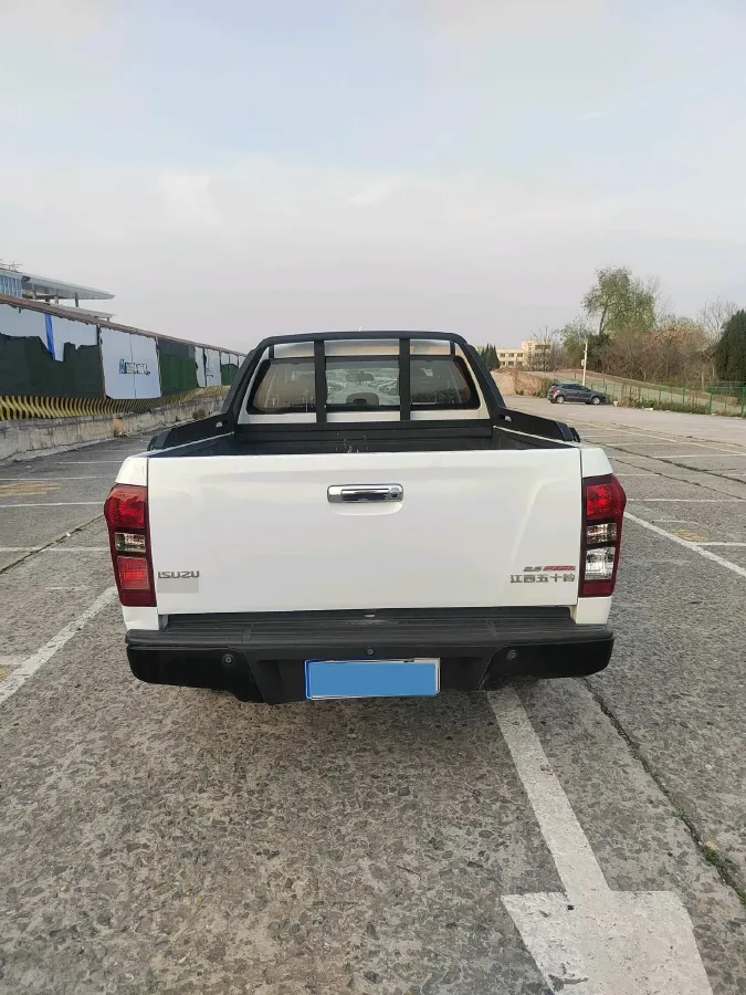 2023 Isuzu LingTuo 2.5T 150HP L4 8AT,autocango,china used car exporter,china ev exporter,chinese used car exporter,chinese used ev exporter