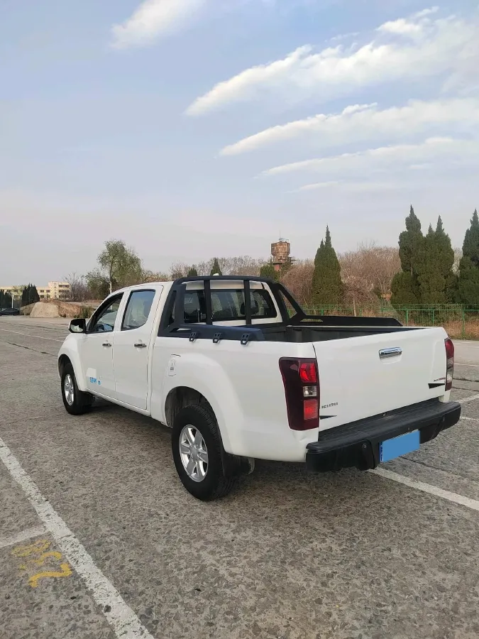 2023 Isuzu LingTuo 2.5T 150HP L4 8AT,autocango,china used car exporter,china ev exporter,chinese used car exporter,chinese used ev exporter