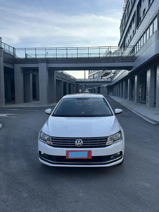 2017 Volkswagen Lavida 1.6L 110HP L4 5MT,autocango,china used car exporter,china ev exporter,chinese used car exporter,chinese used ev exporter
