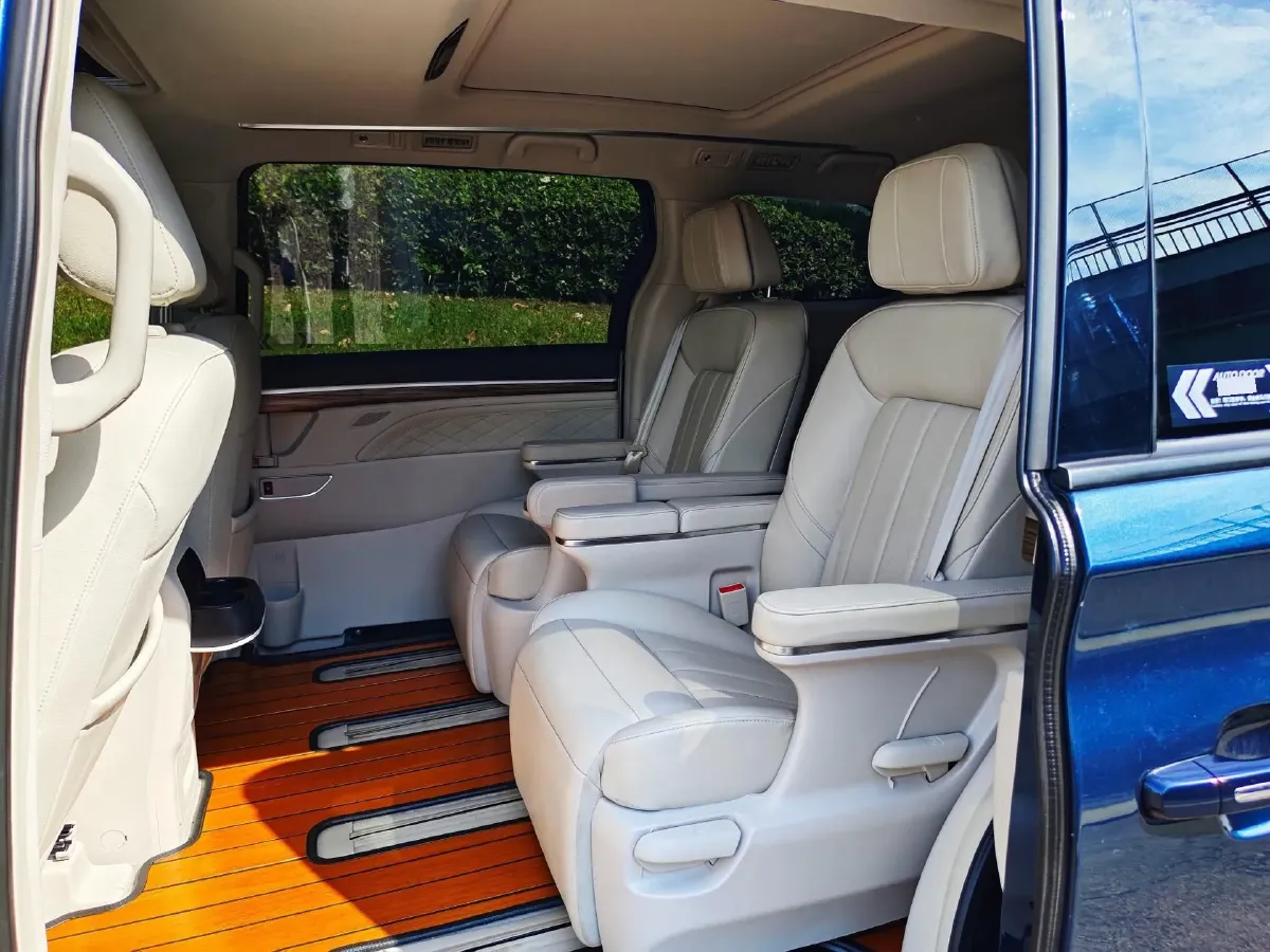 2018 GAC Trumpchi M8 2.0T 201HP L4 6AT,autocango,china used car exporter,china ev exporter,chinese used car exporter,chinese used ev exporter