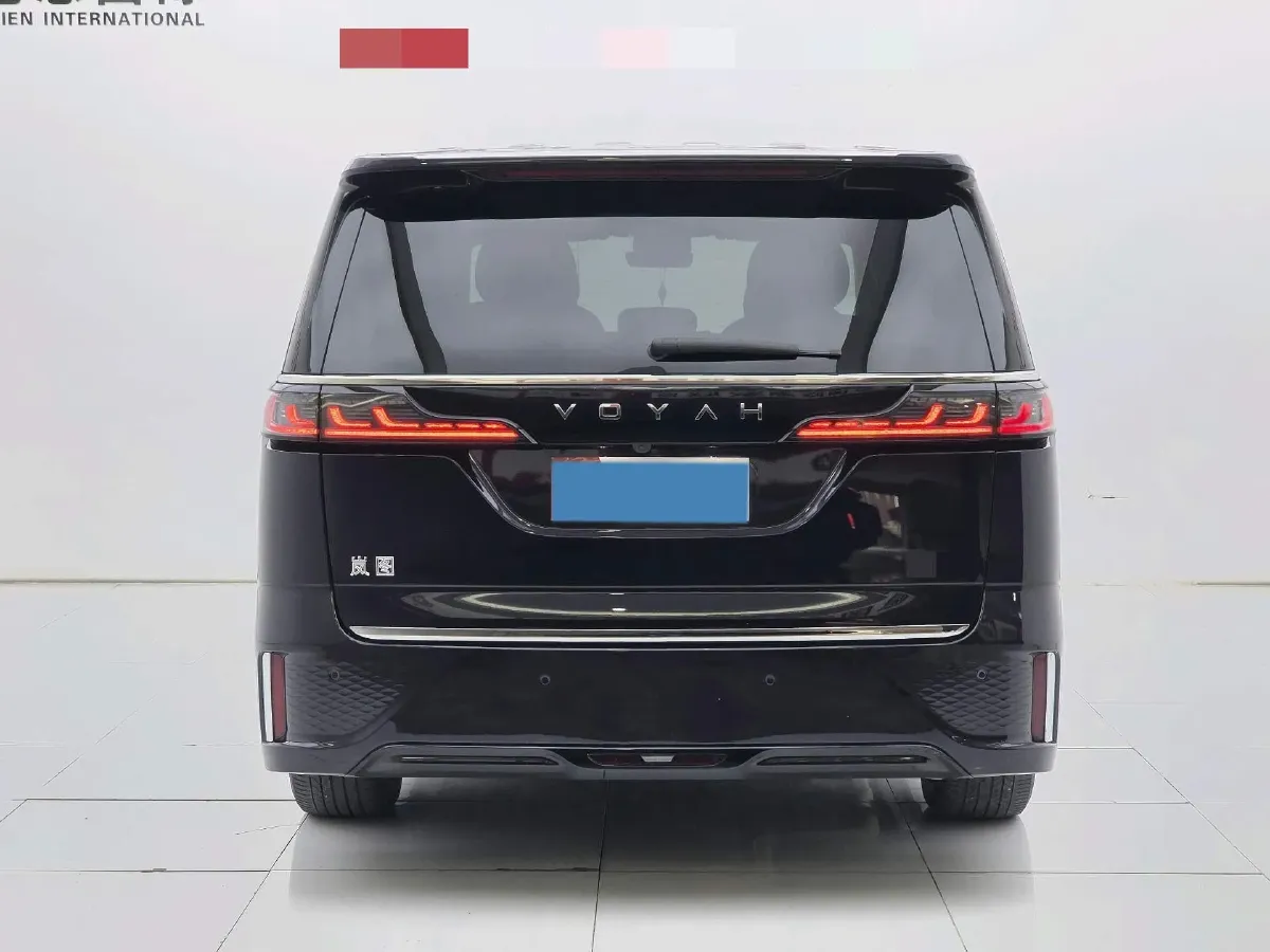 2024 Voyah Dream 1.5T 150HP L4 PHEV 43KWH,autocango,china used car exporter,china ev exporter,chinese used car exporter,chinese used ev exporter